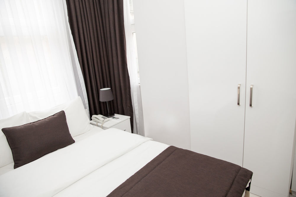 Bayer Hotel Istanboel Buitenkant foto